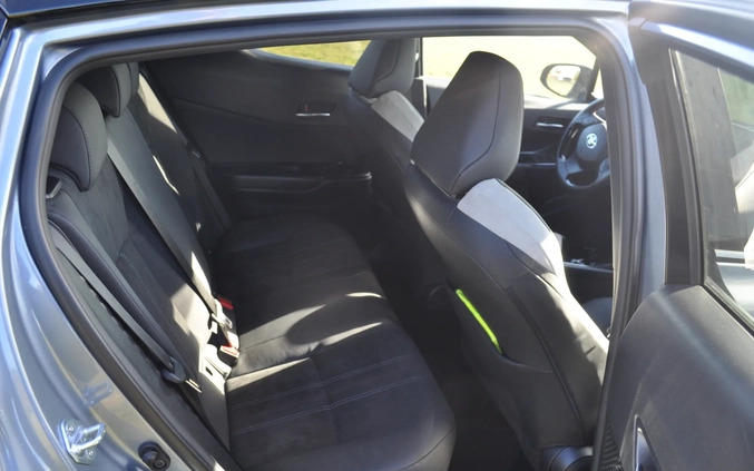 Toyota C-HR cena 119950 przebieg: 9200, rok produkcji 2022 z Szczawno-Zdrój małe 154